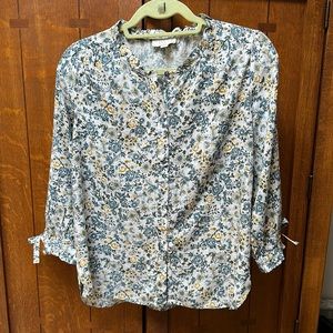 Blue floral ¾ sleeve Loft blouse, small petite
